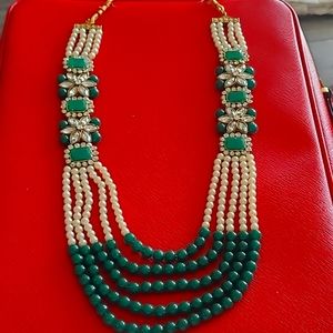 Layered Necklace with emrald diamond and pearl necklace